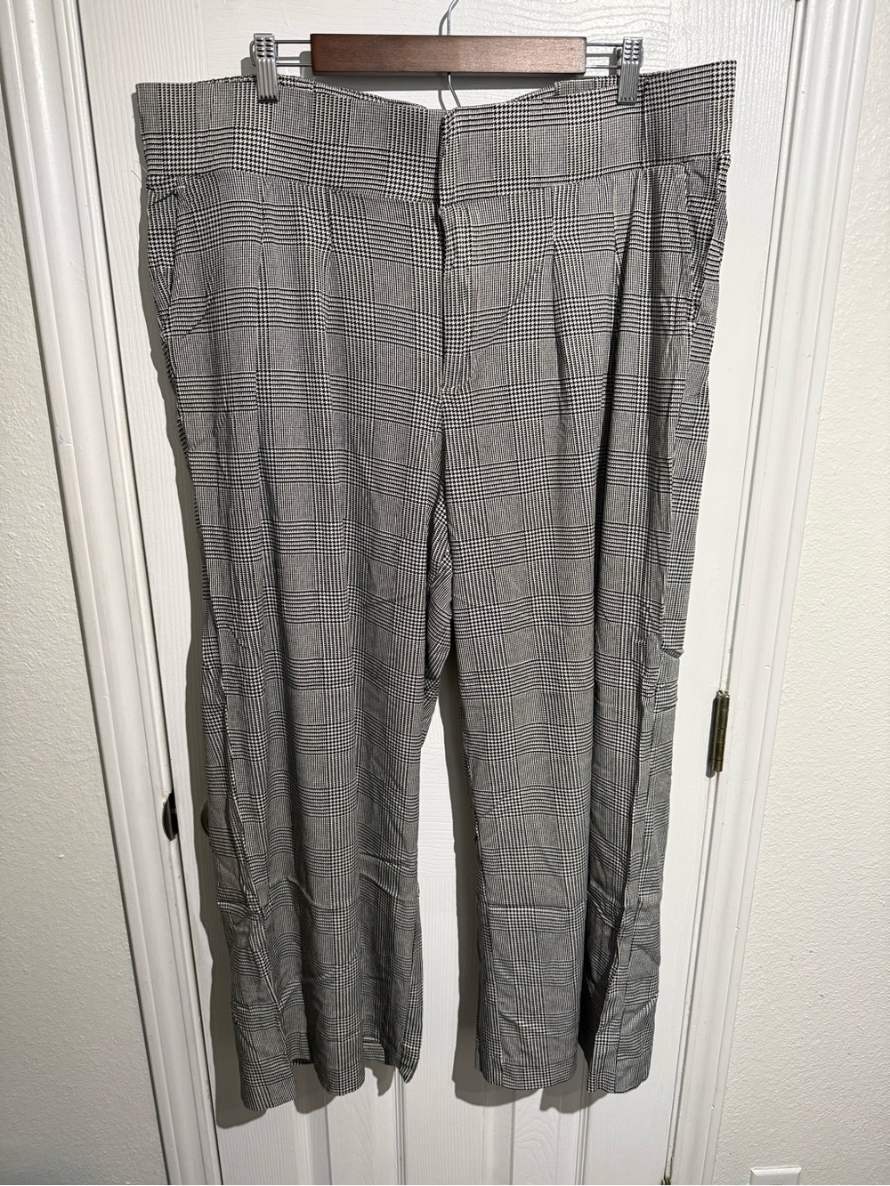 Torrid Wide Leg Dress Pants Size 20R